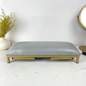 Suport de mana manichiura cu detalii aurii si piele Gri